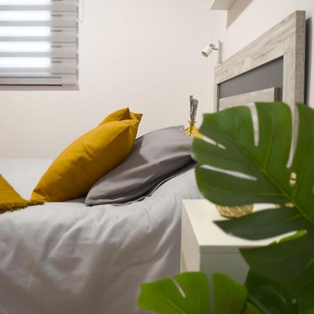 Natura Apartments Chelva Bagian luar foto